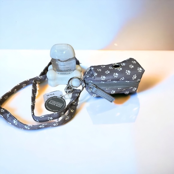 BATH & Body Works BUNDLE!! Wearable Doggie Clean-Up Bags PocketBac Holder and…. - Picture 2 of 6